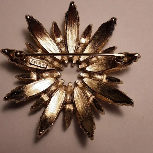 AVON STRBURST PIN/BROOCH - Picture 2 of 2